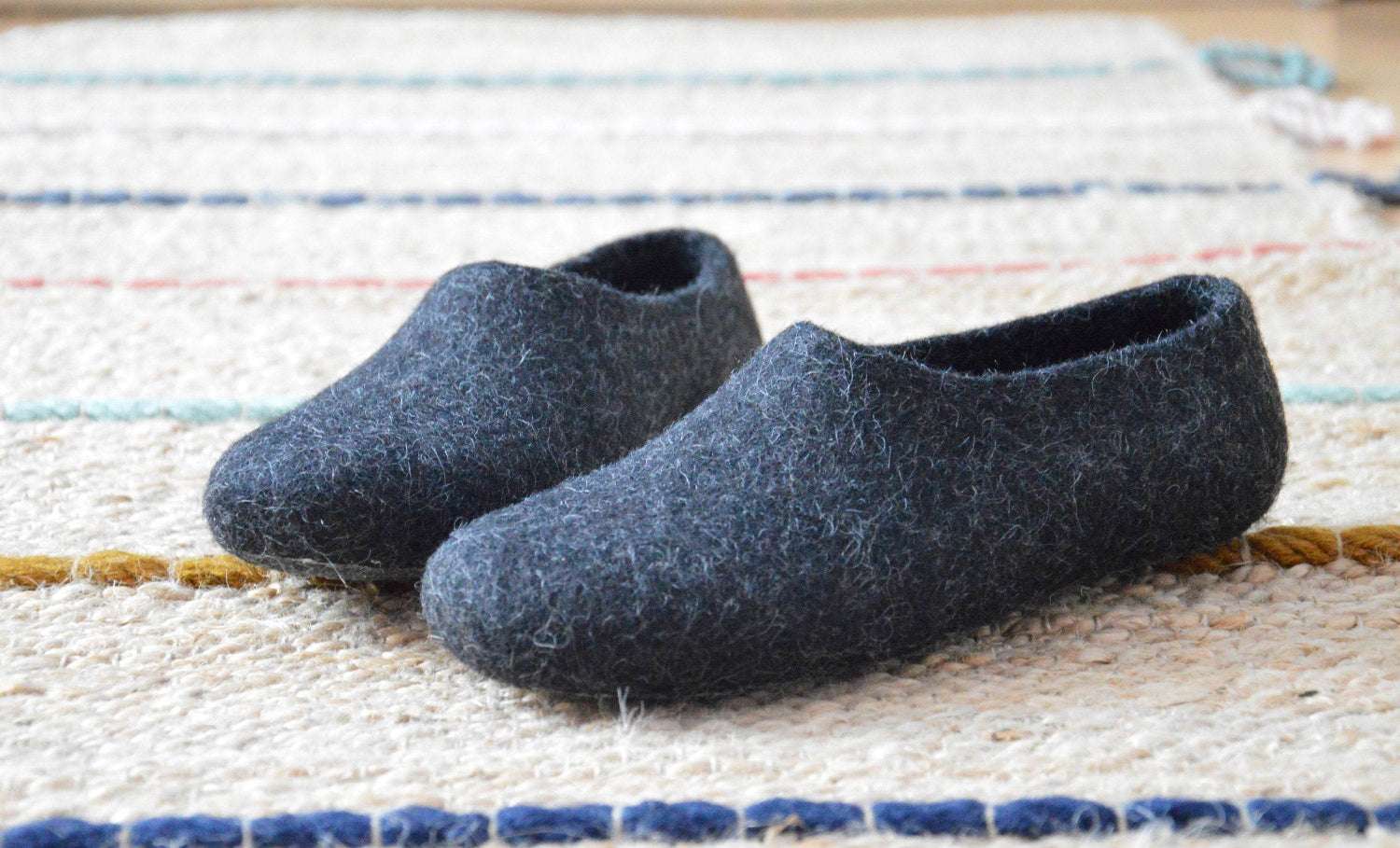 Eco friendly natural brown black color felted men slippers - Home Soul
