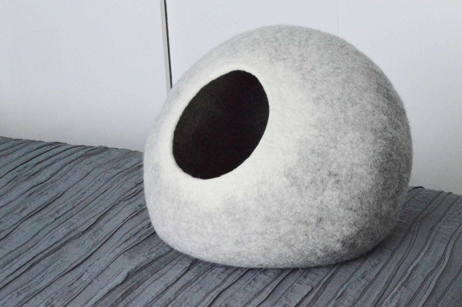 Premium Bubble Cat House - Ombre Wool Pet Bed - Home Soul