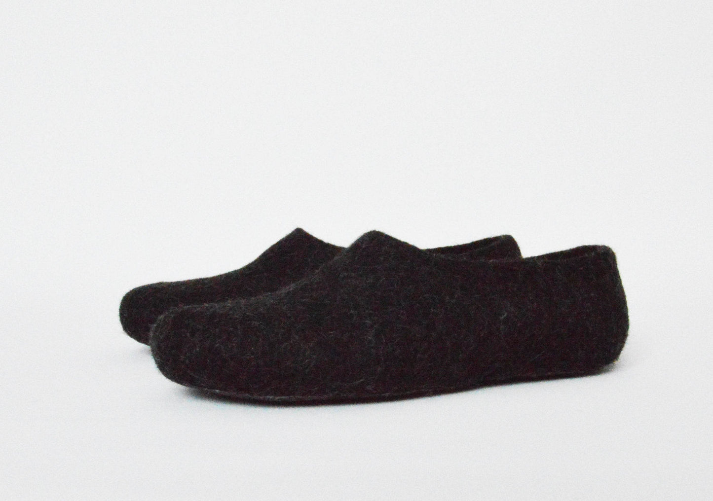 Eco friendly natural brown black color felted men slippers - Home Soul