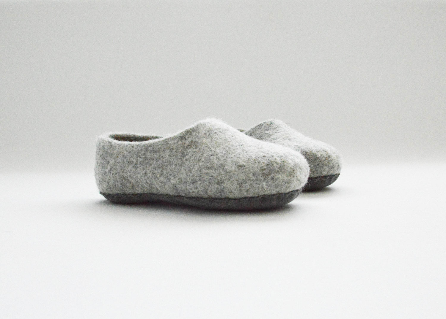 Simple Kids Slippers - Felted House Shoes - Home Soul