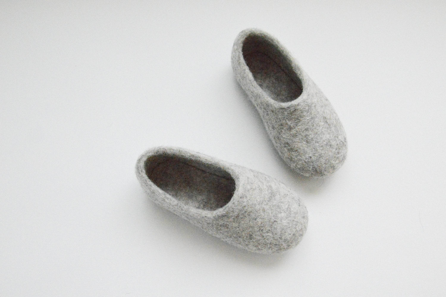 Simple Kids Slippers - Felted House Shoes - Home Soul