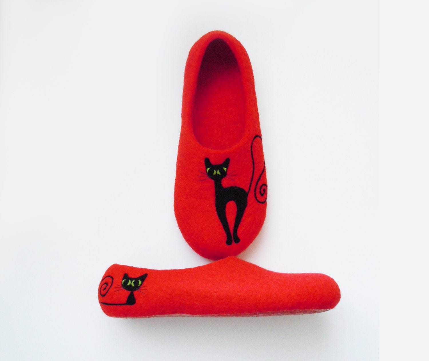 Red Black Cat Slippers - Bright Felted House Shoes - Home Soul