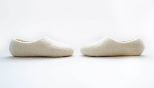 Simple felted kid size slippers - Home Soul