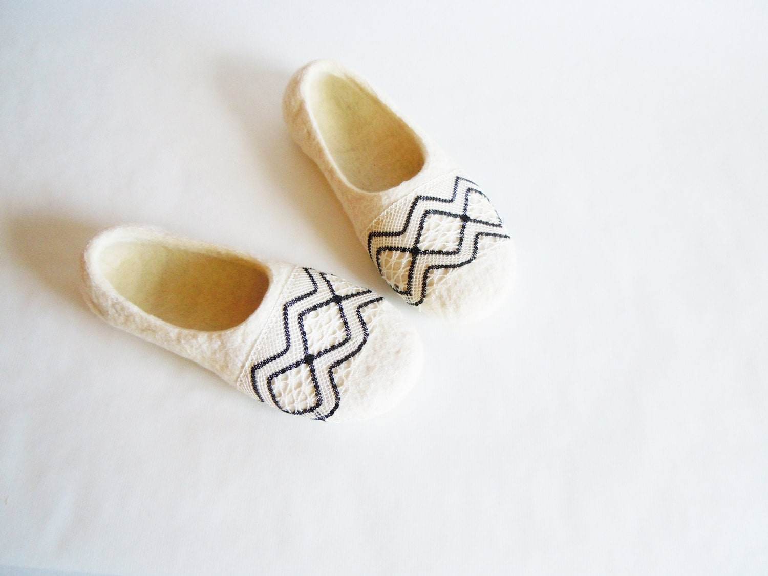Rhombus Slippers - Geometric Pattern House Shoes - Home Soul