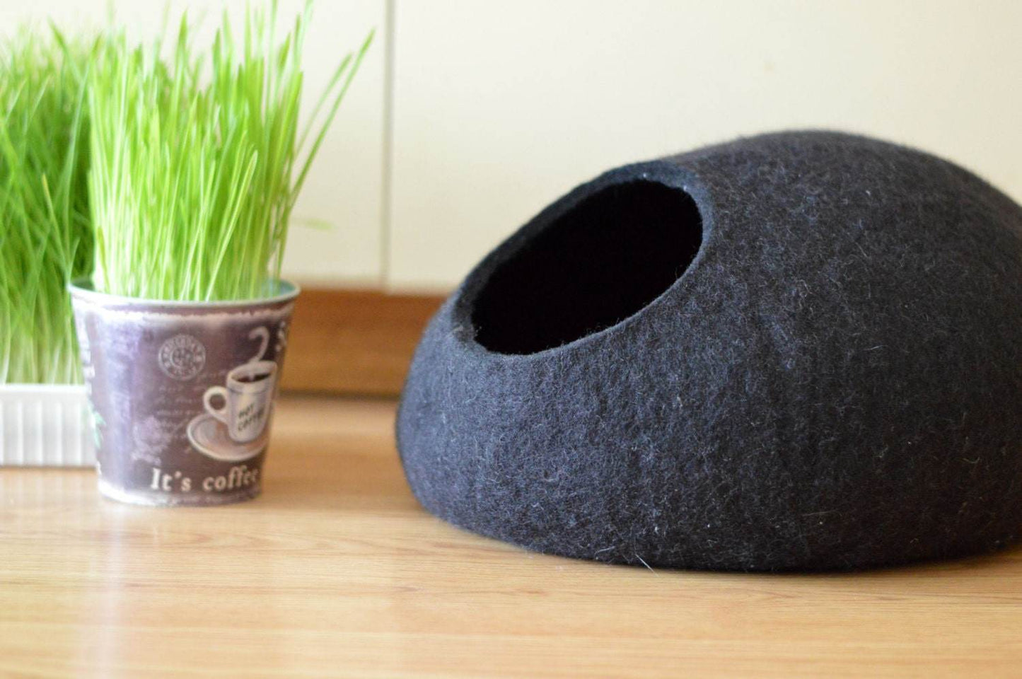 Black Pet Bed - Classic Cat Cave - Home Soul