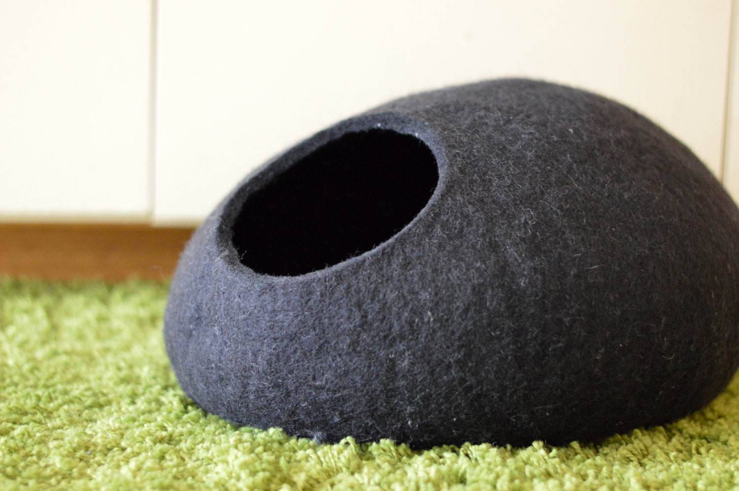 Black Pet Bed - Classic Cat Cave - Home Soul